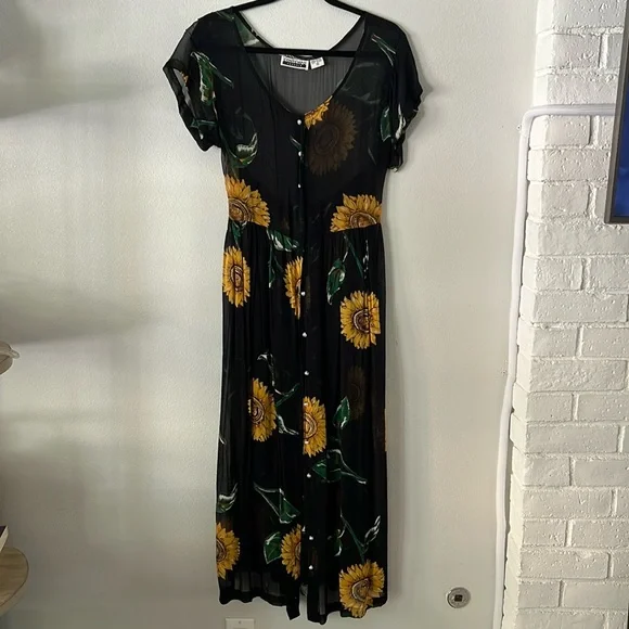 casual summer dresses for women with sleeves Blue Floral Midi Dress Short Puff Blue Floral / Small cool Fit Ayeza Khan is the Size:18-24M Slipon